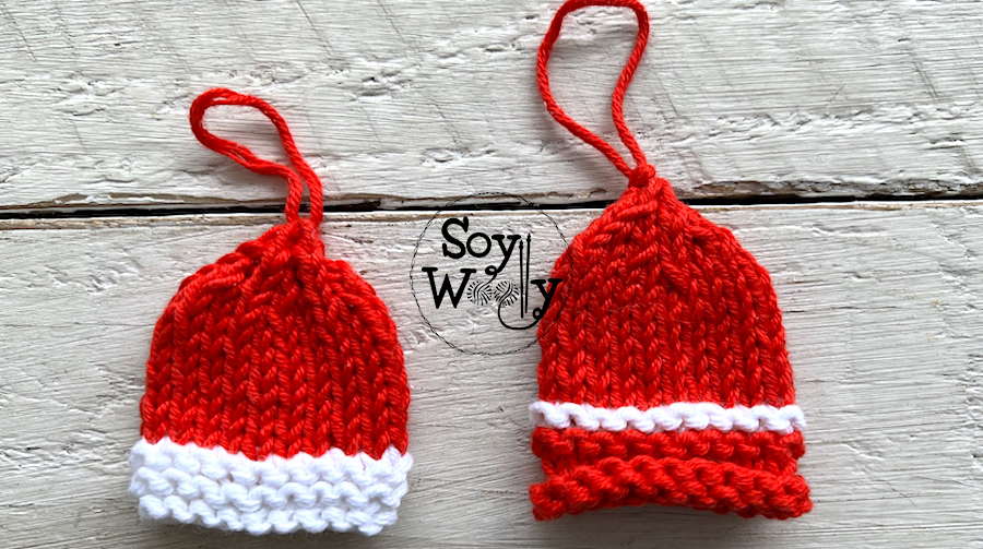 Mini Gorros de Navidad tejidos en dos agujas para decorar